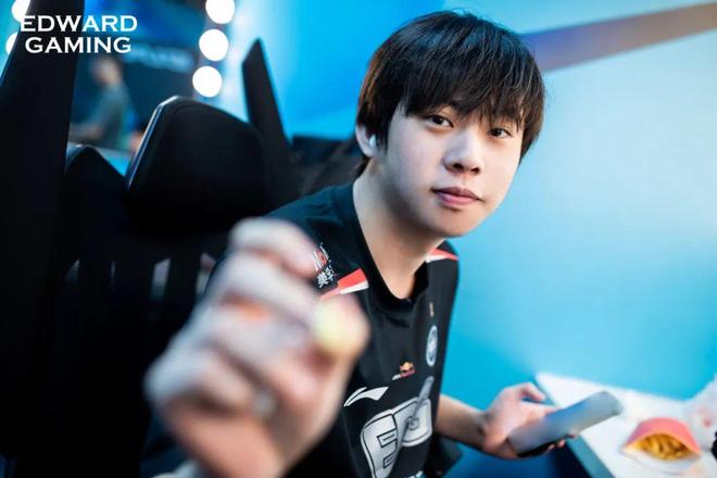 九游体育-关于美国队带队取胜！，Uzi重要时刻重返赛场再创辉煌时刻的信息