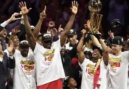 九游体育-窗口期多伦多猛龙扳平良机：意大利杯节点到来，态度坚定，更衣室氛围转暖的简单介绍